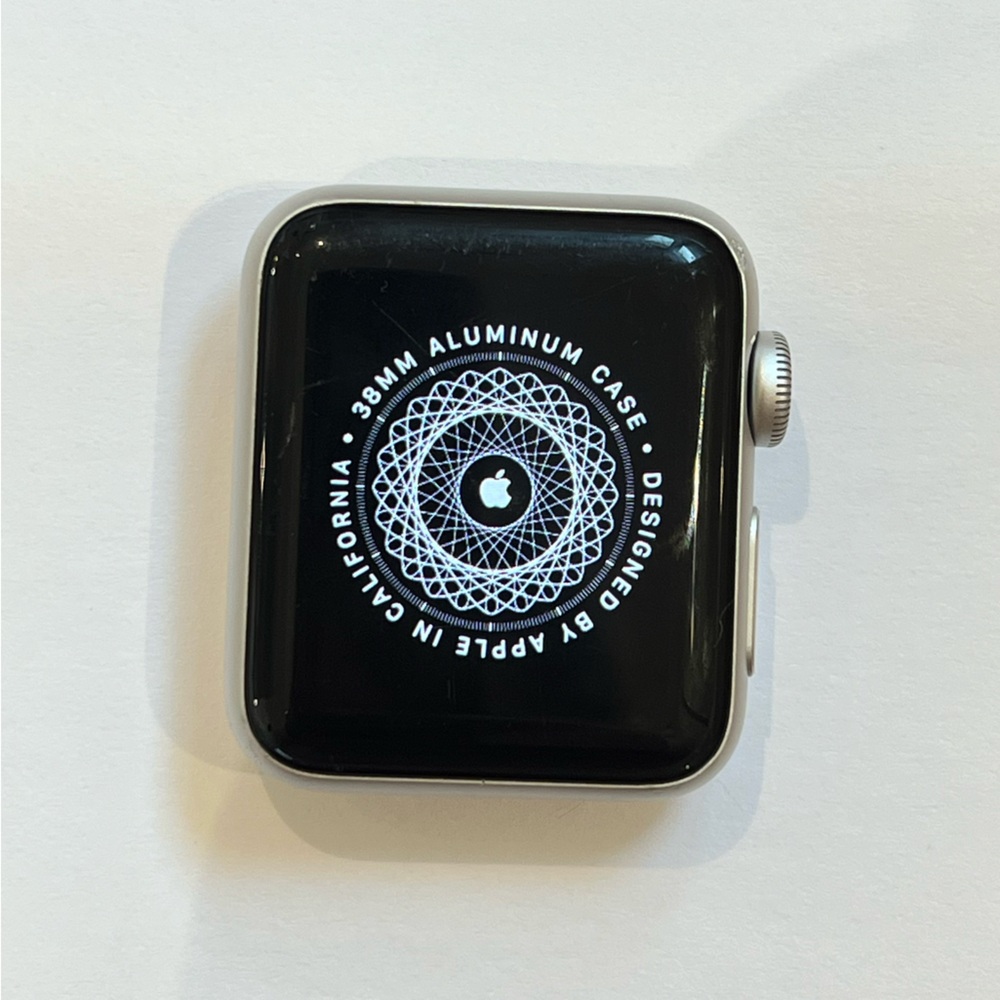 used series 3, 38mm apple watch silver!!!!